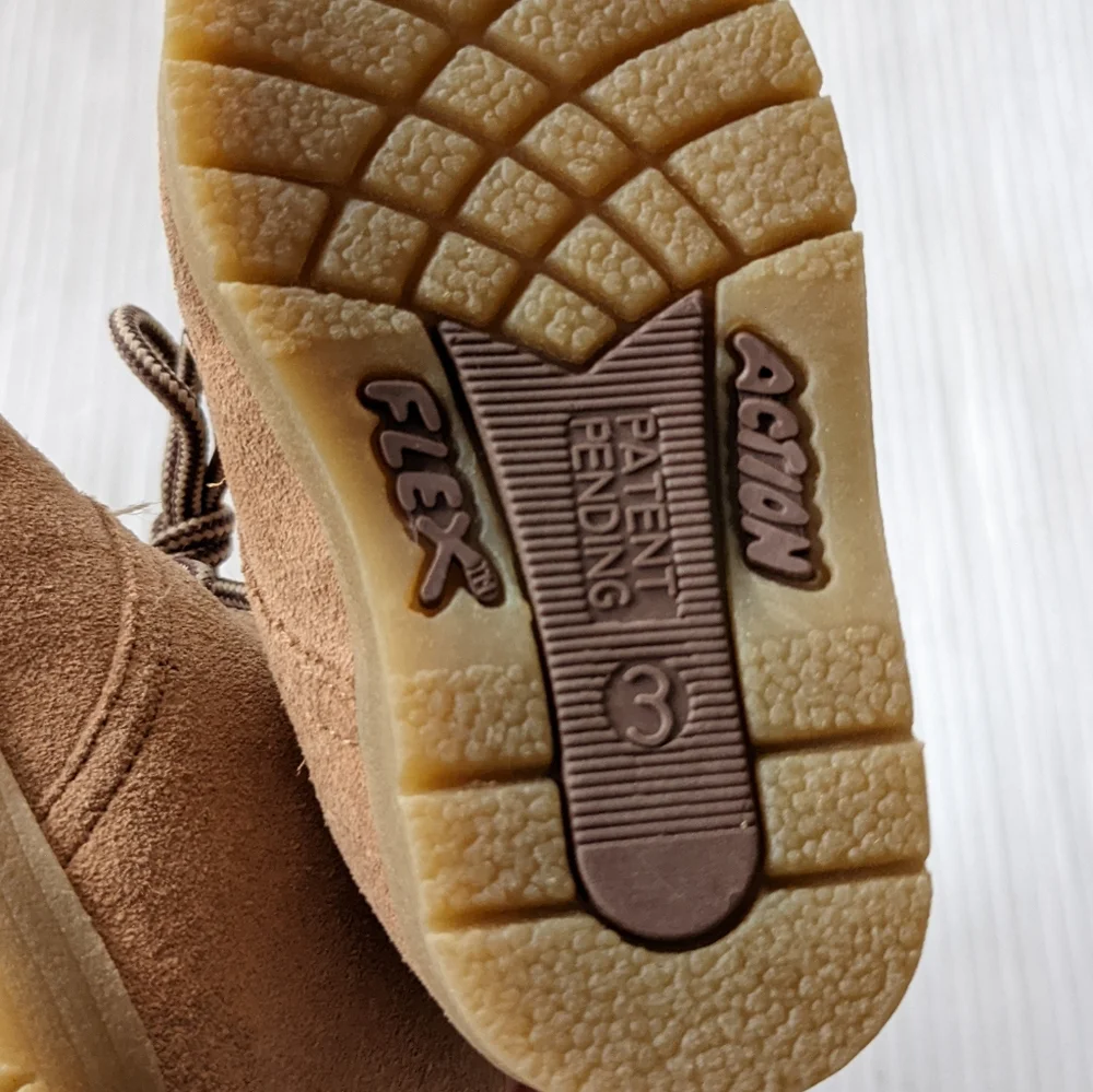 McKIDS Vintage tan suede leather lace-up toddler walker shoes